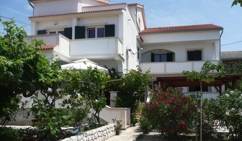 Apartment Papalina 2 *