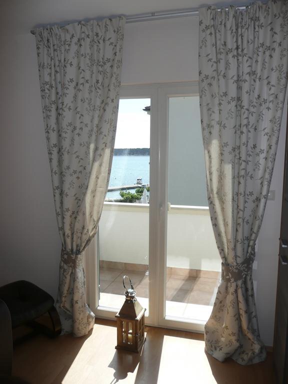 Papalina 2