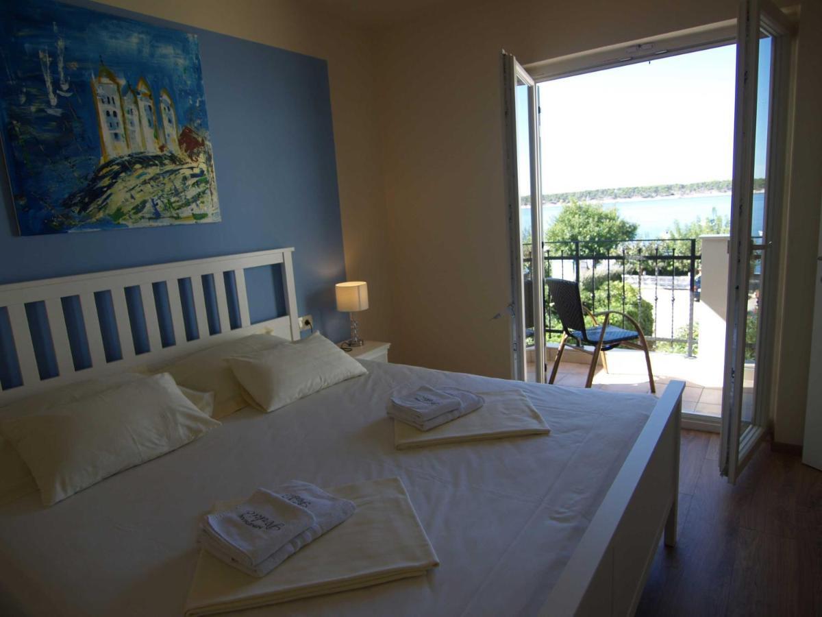Papalina 2 *